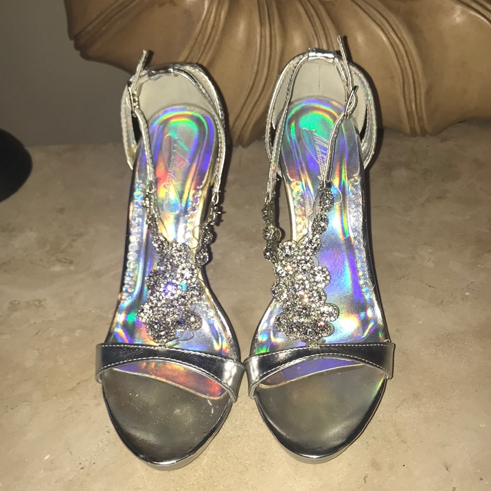 Worn once to wedding